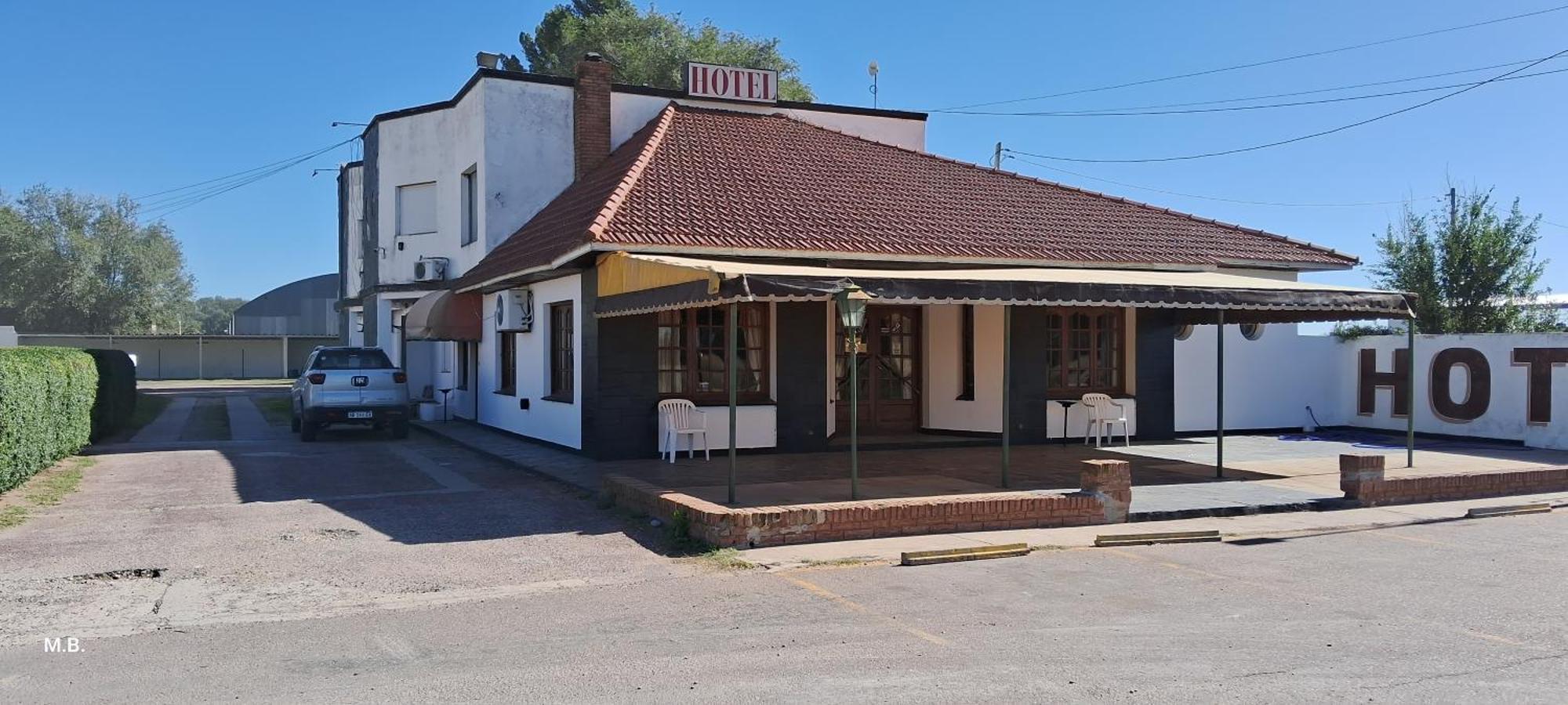 Hotel Y Restaurant Don Quijote Macachín Exteriör bild